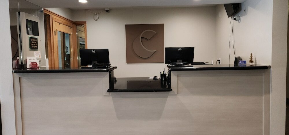 Фото Comfort Inn & Suites