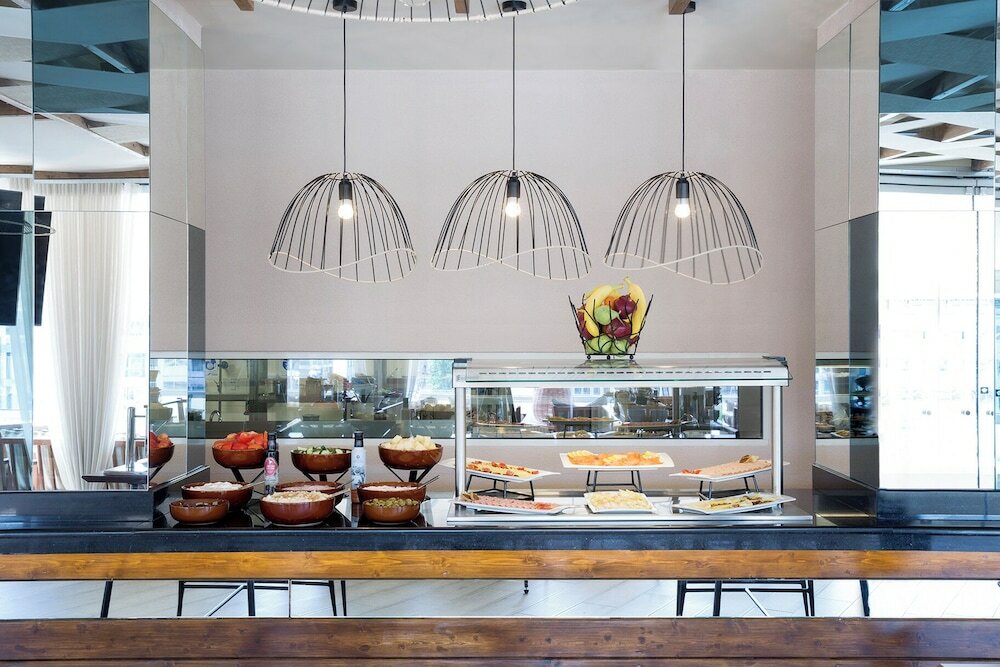 Фото Wyndham Athens Residence