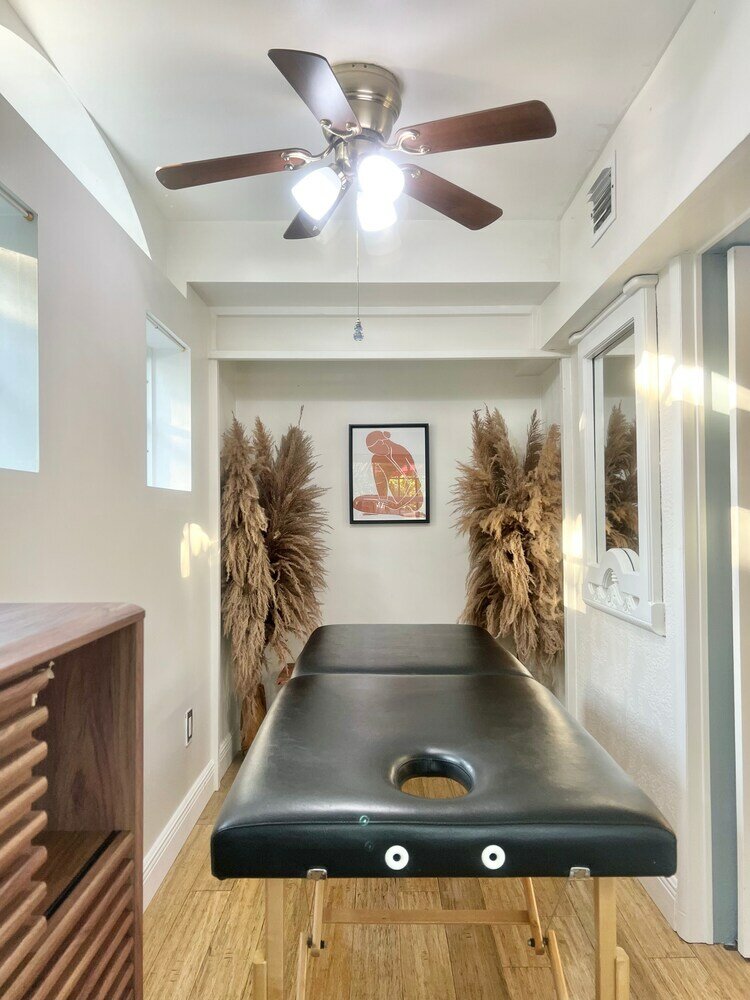 Фото Miami Beach HomeStay