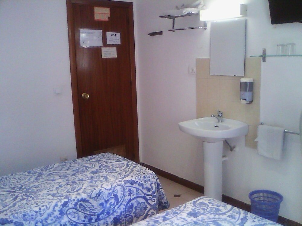 Фото Hostal Central