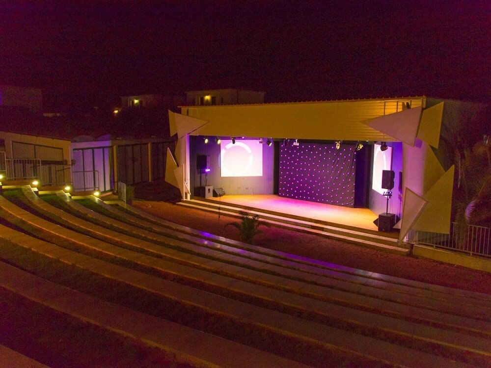 Фото Sunrise Village Beach