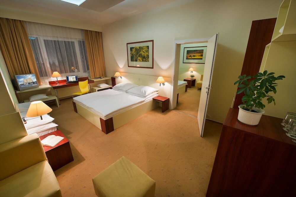 Фото Hotel Grand Litava Beroun