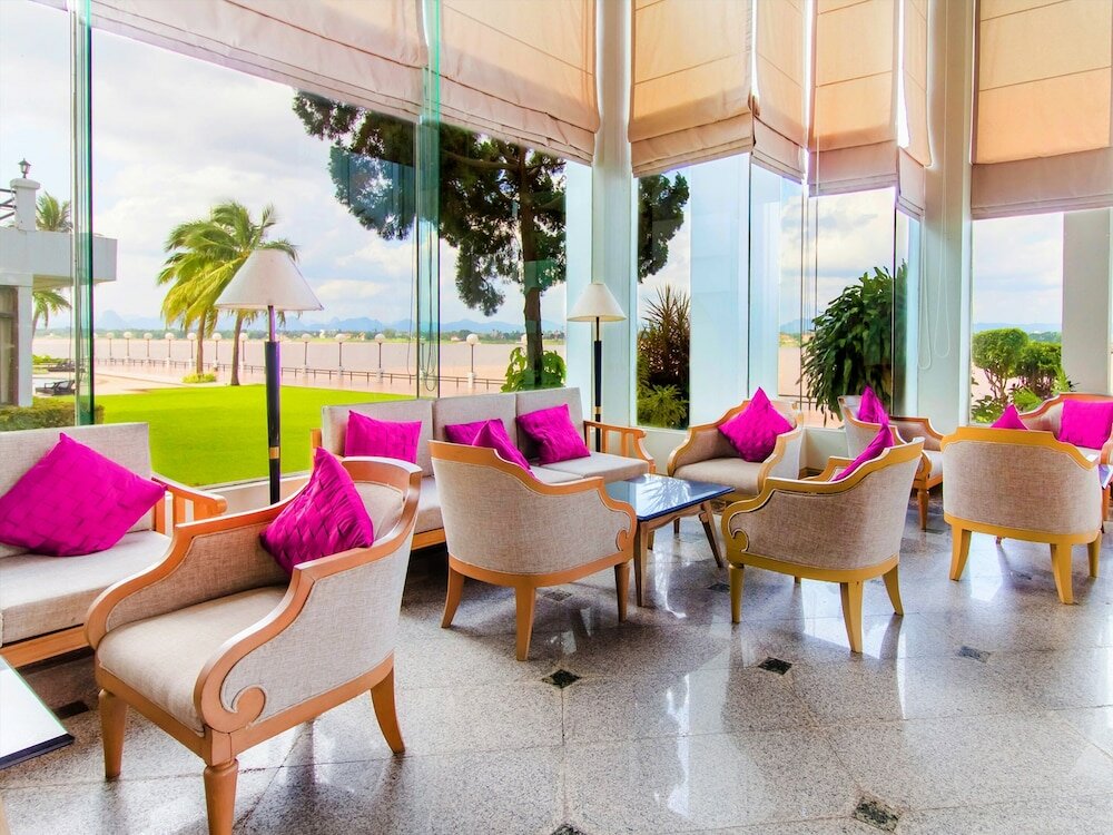 Фото Fortune River View Hotel Nakhon Phanom