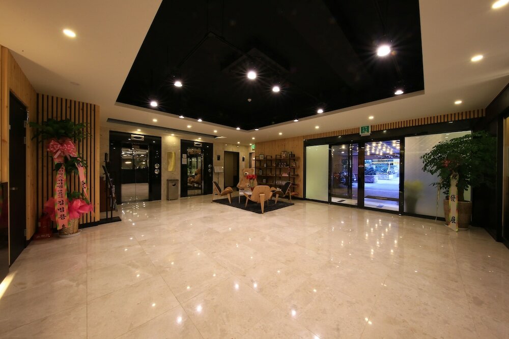 Фото Hotel Kobos