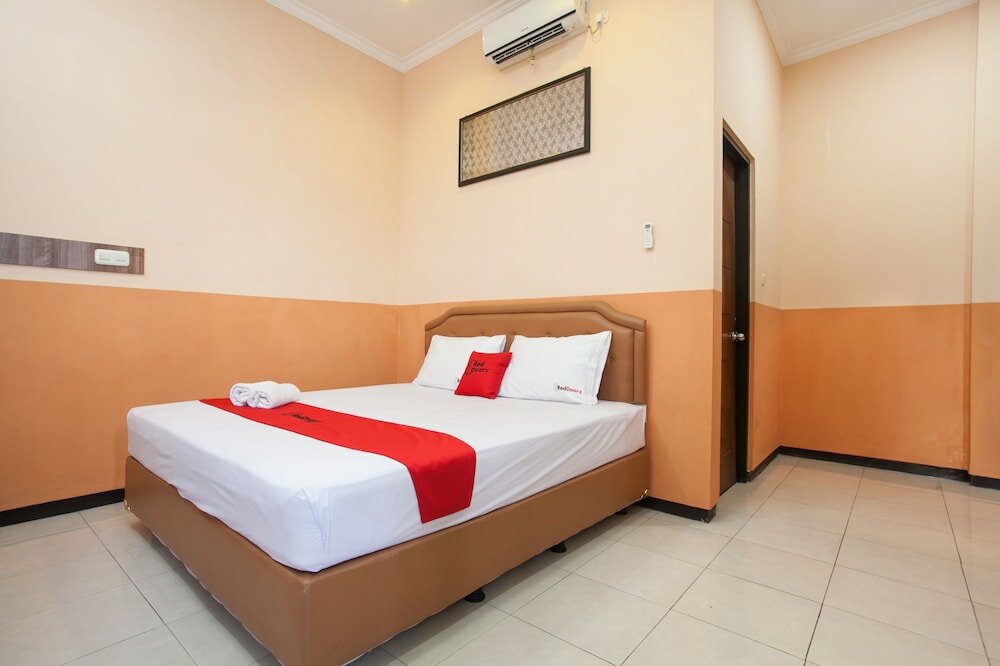 Фото RedDoorz @ Rampal