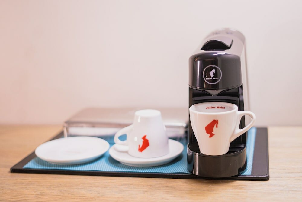 Фото The Delaney Hotel