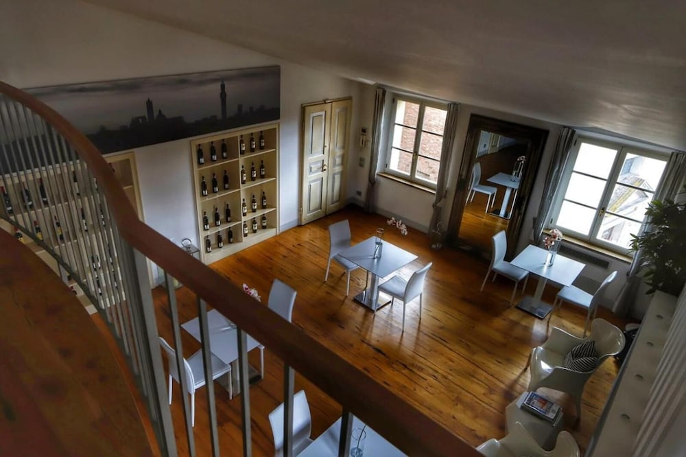 Фото B&b Le Logge Luxury Rooms