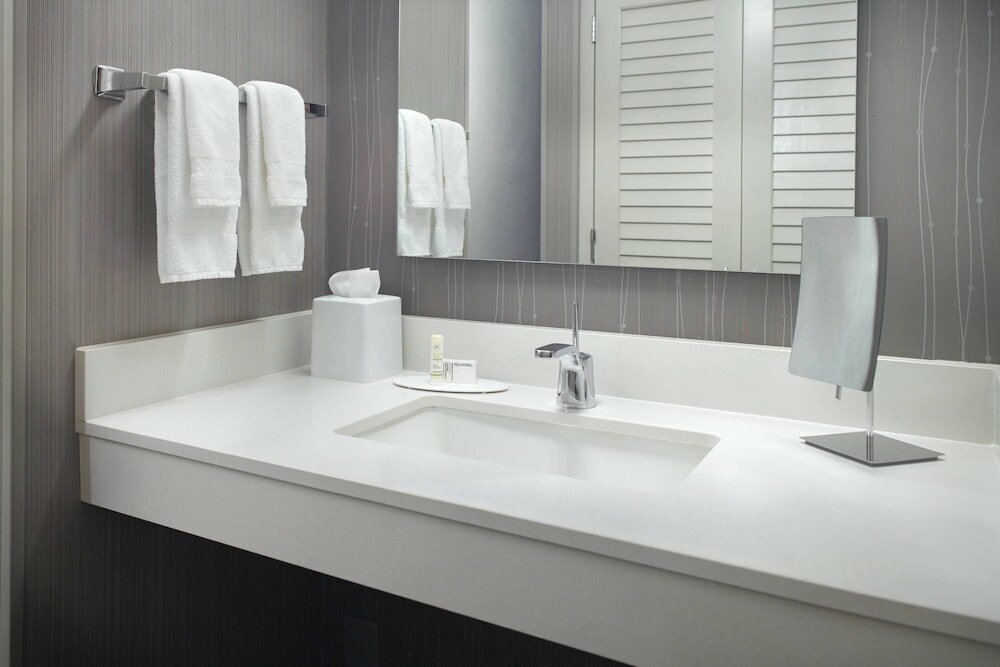 Фото Courtyard by Marriott Charlotte Southpark