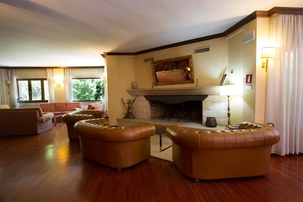 Фото Hotel Corona