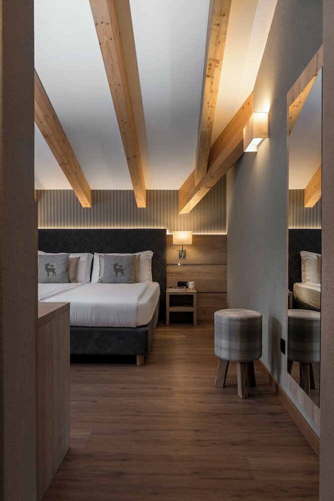Фото X Alp Hotel