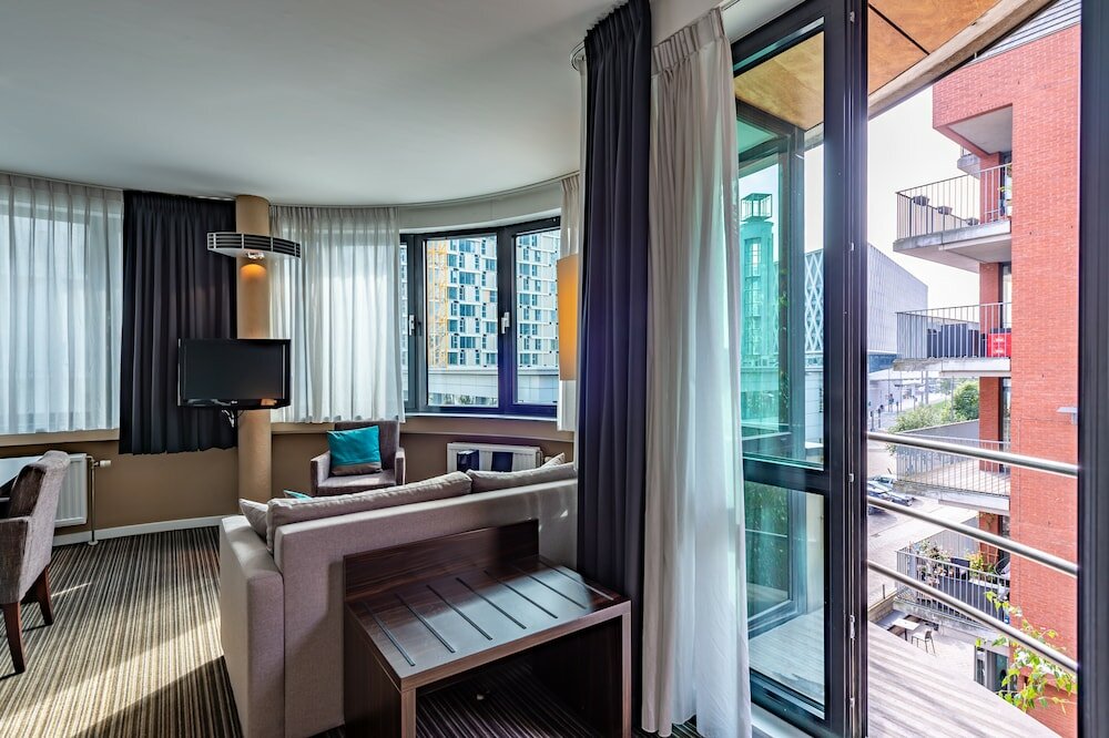 Фото Hotel Docklands