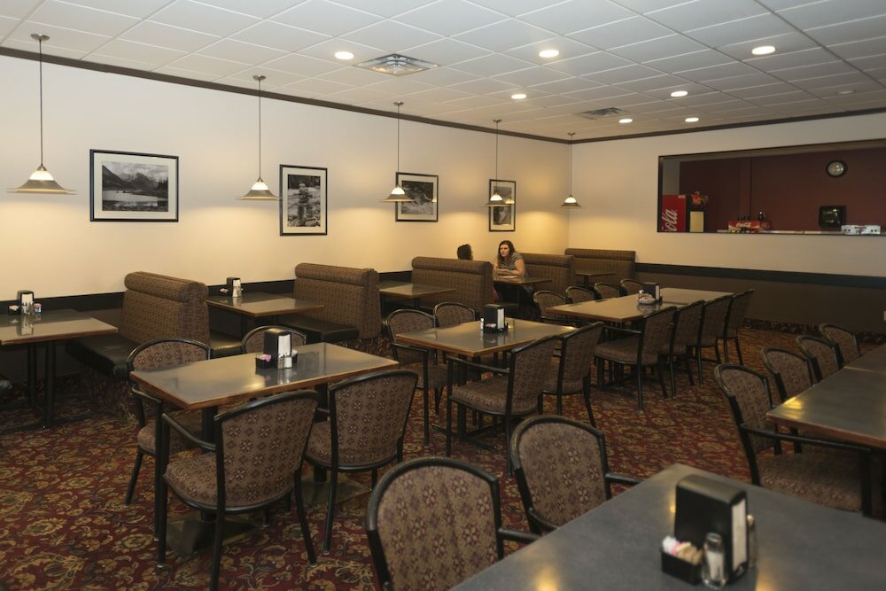 Фото Days Inn by Wyndham Drayton Valley