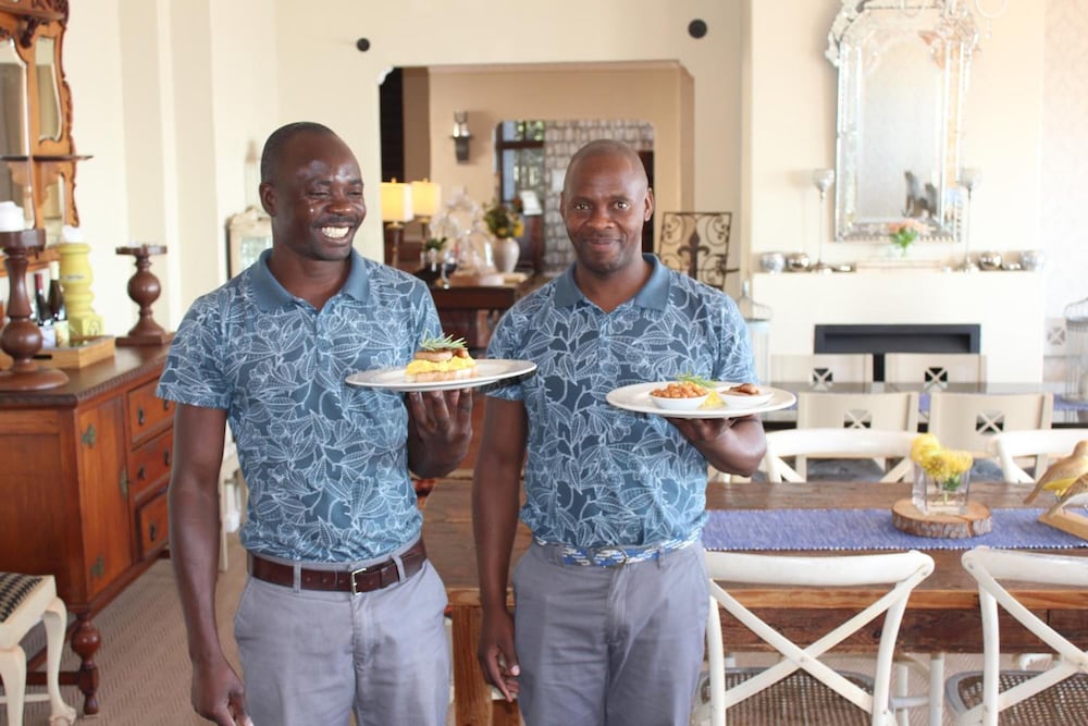 Фото Whale View Manor