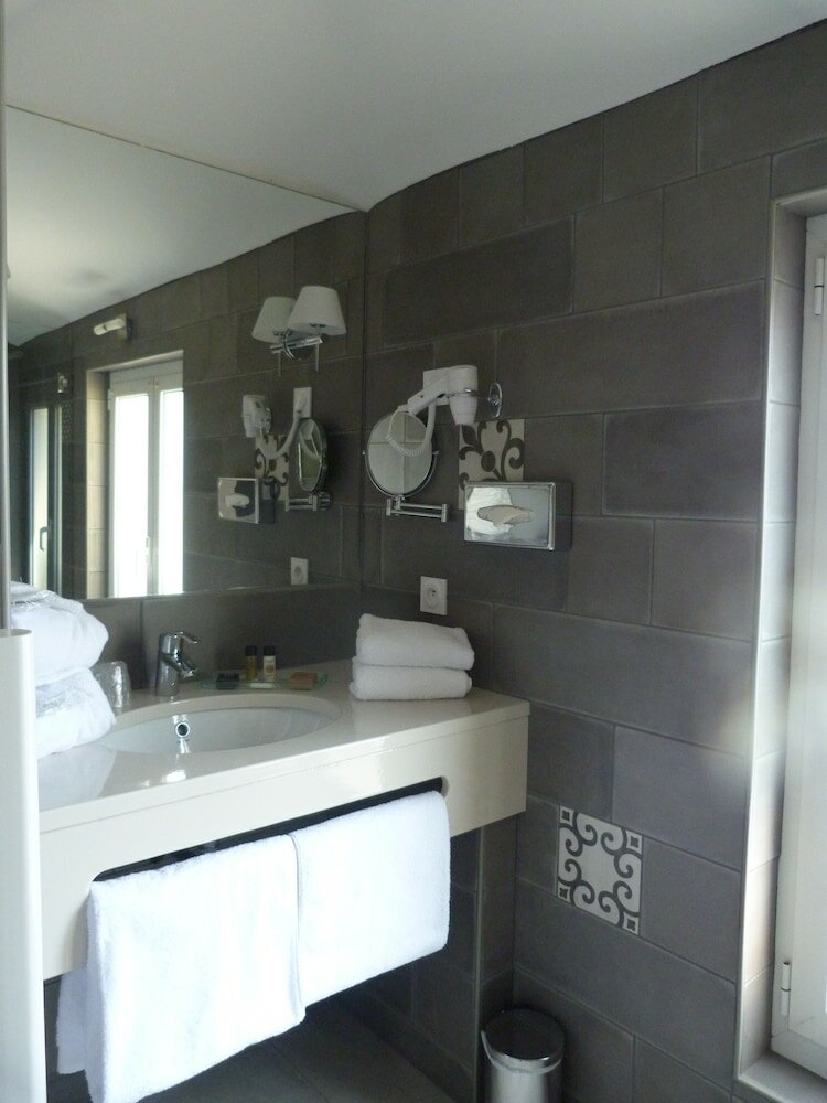 Фото La Bastide de l'Oliveraie