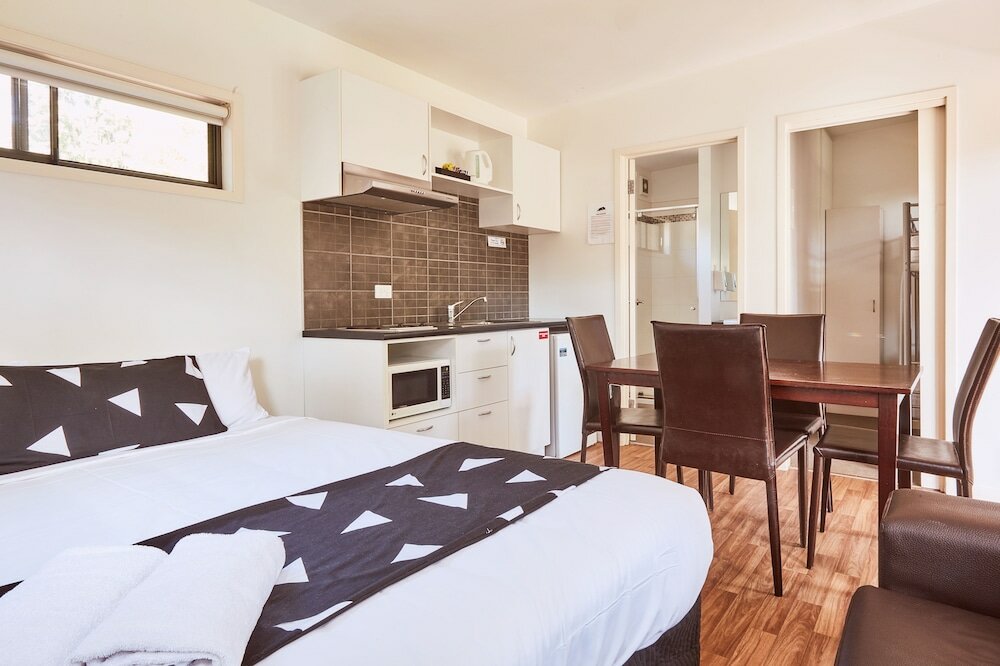 Фото Lorne Foreshore Caravan Park