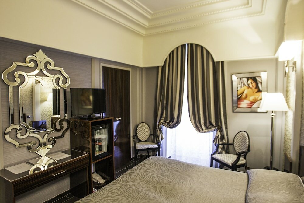 Фото отеля 2