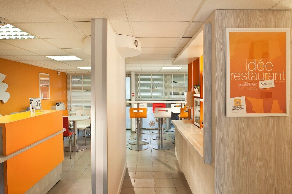 Фото Première Classe Versailles Saint Cyr L'ecole