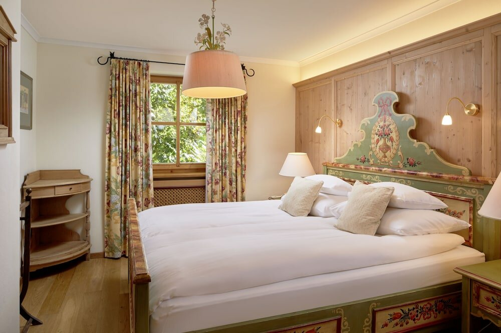 Фото Landsitz Römerhof - Hotel Apartments