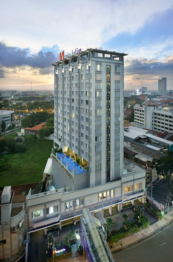 Hotel Swiss-Belinn Tunjungan Surabaya, Surabaya, photo