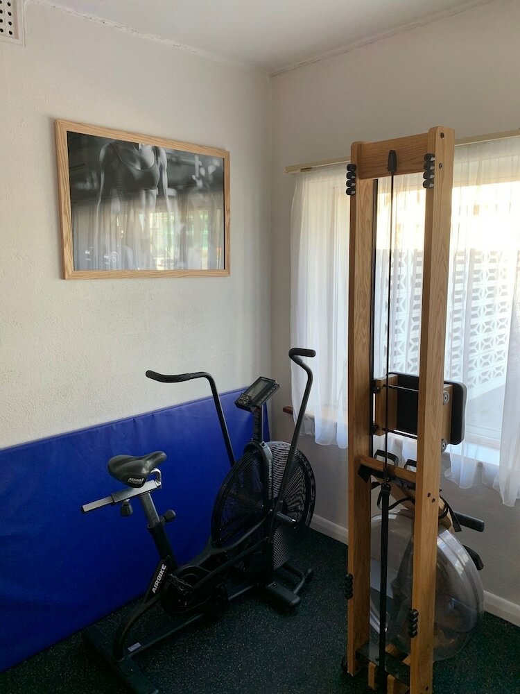 Фото Hello Adelaide Motel and Apartments