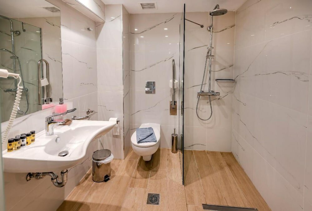 Фото Hotel Triton