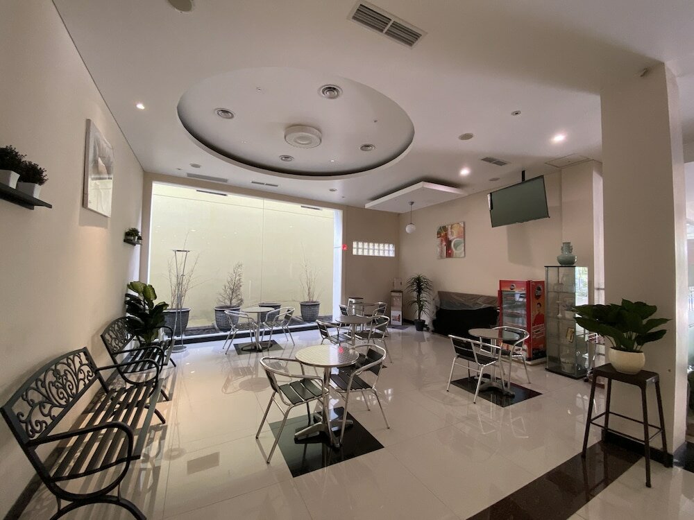 Фото Hotel Kharisma