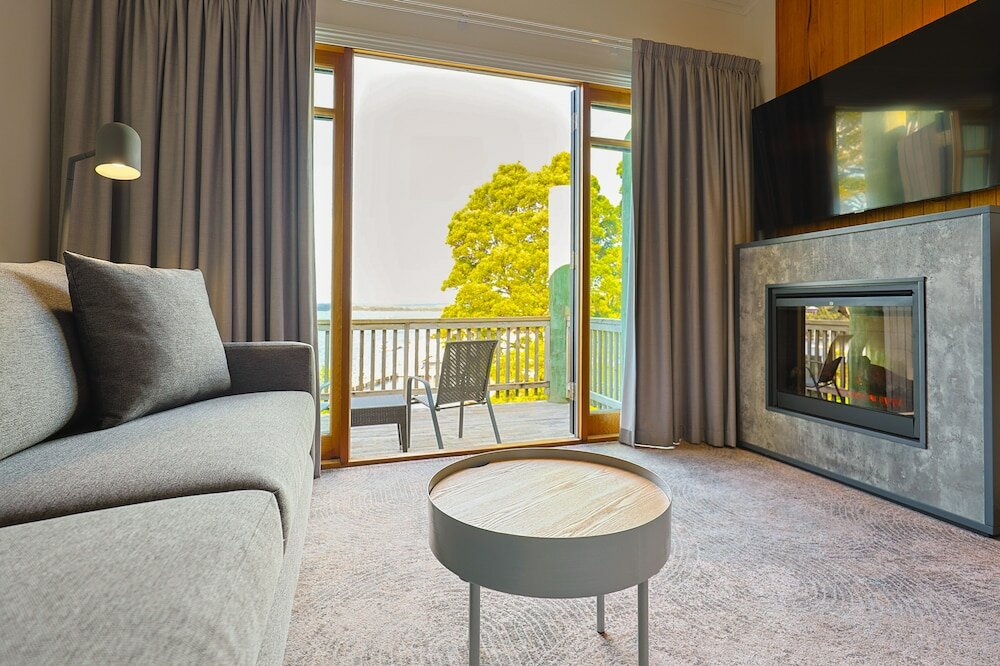 Фото Strahan Village