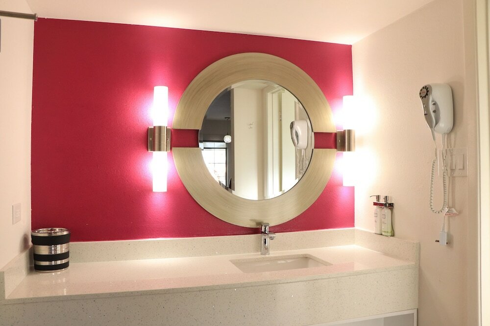 Фото University Inn