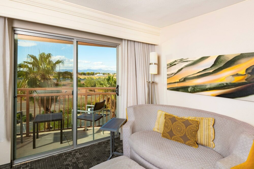 Фото Courtyard by Marriott Phoenix West/Avondale
