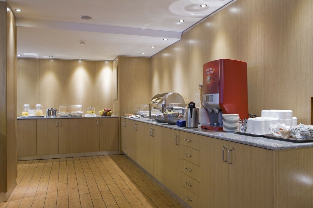 Фото Parnon Hotel