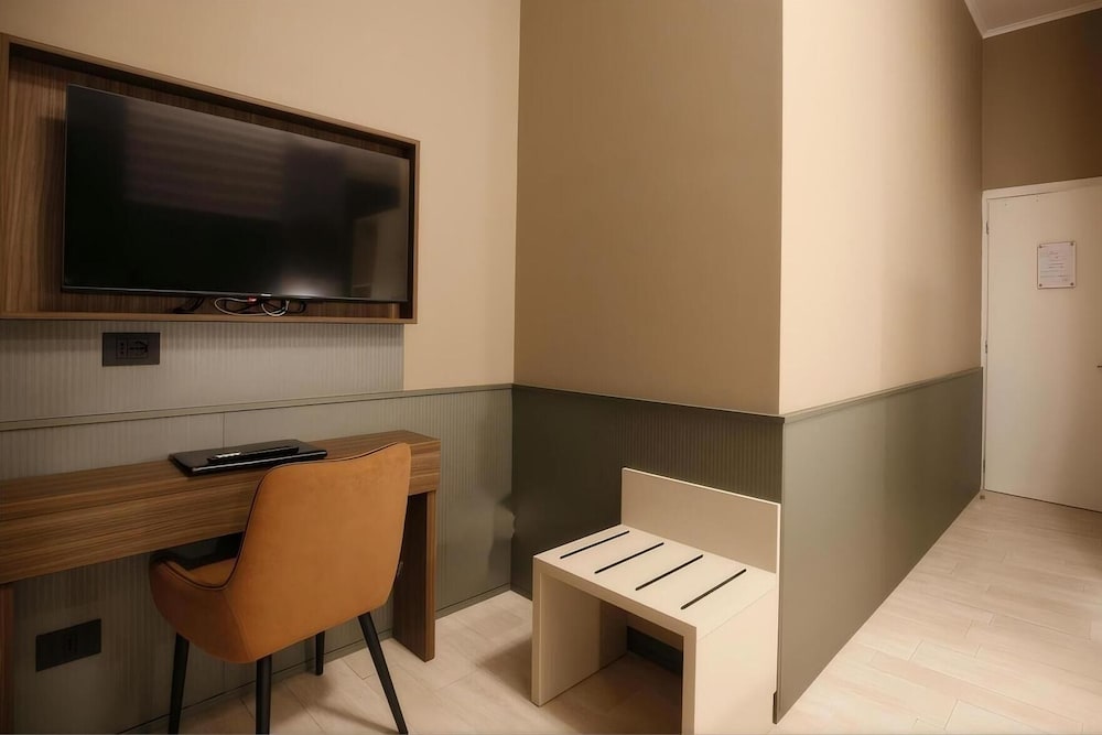 Фото The B Place