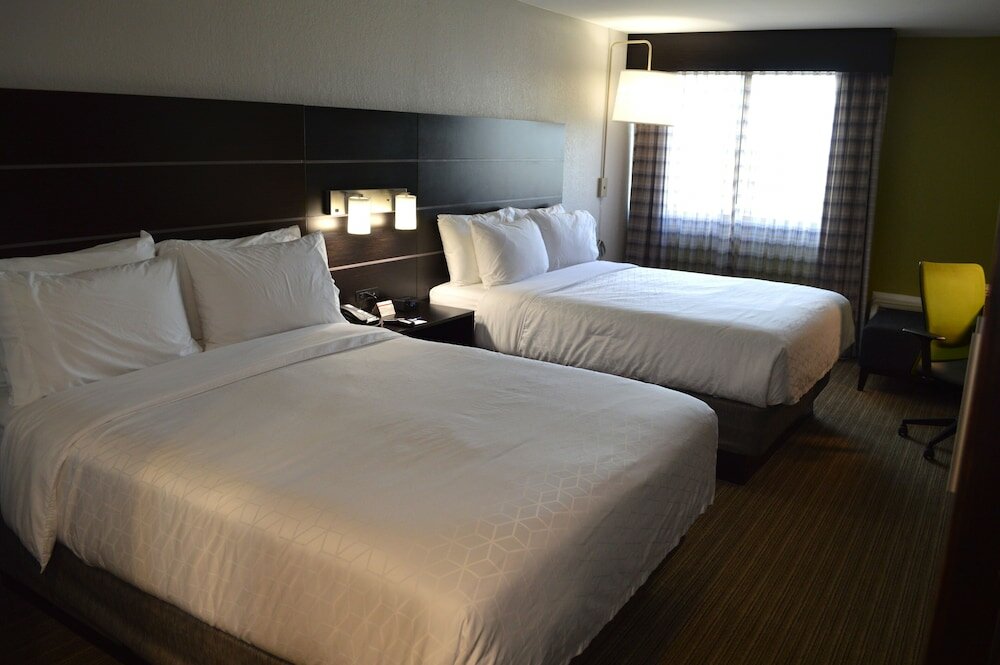 Фото Holiday Inn Express & Suites Miami - Hialeah, an Ihg Hotel