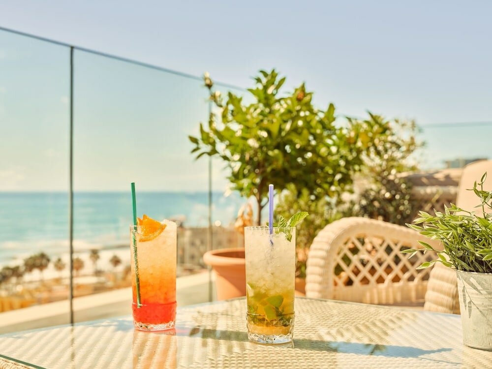 Фото Hotel Fénix Torremolinos - Adults Only Recommended