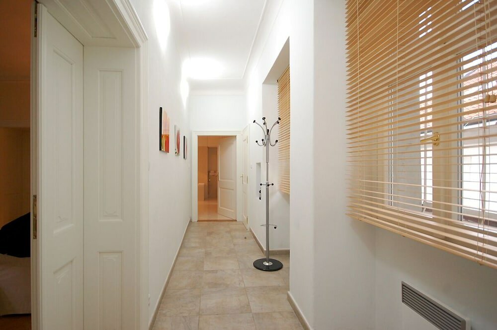 Фото Royal Road Residence