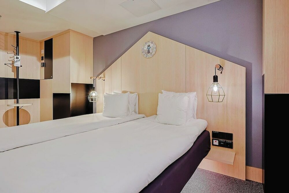 Фото Hotel With Urban Deli