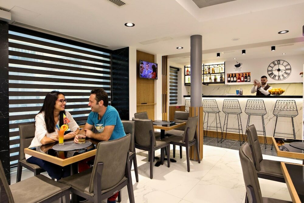 Фото Ideon Hotel