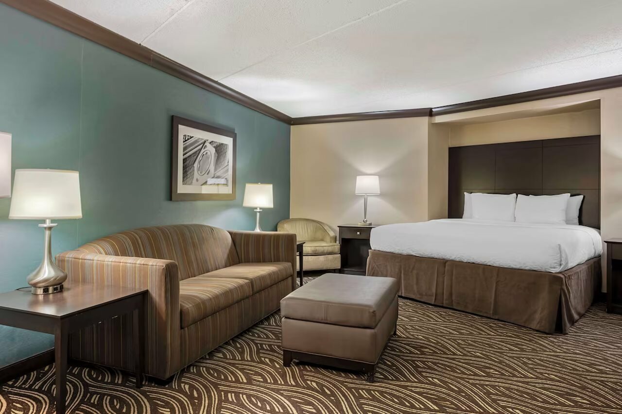 Фото Best Western Plus Kingston Hotel And Conference Center