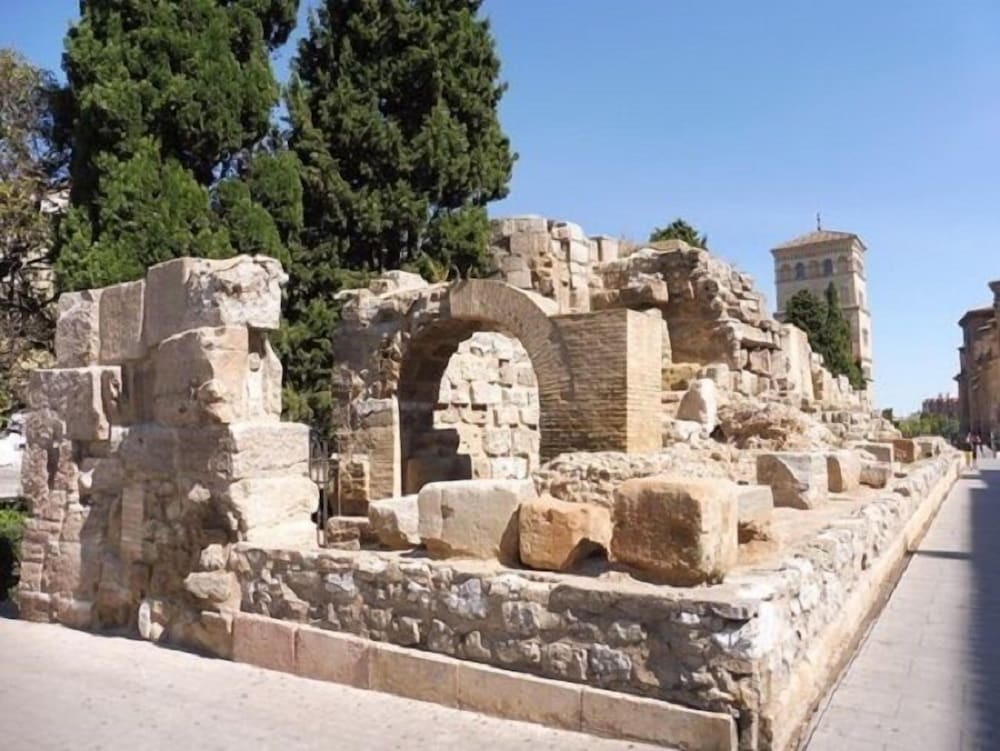 Фото Hotel Zaragoza Royal