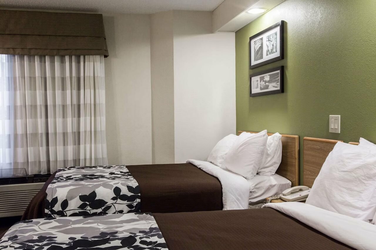 Фото Rodeway Inn At Six Flags