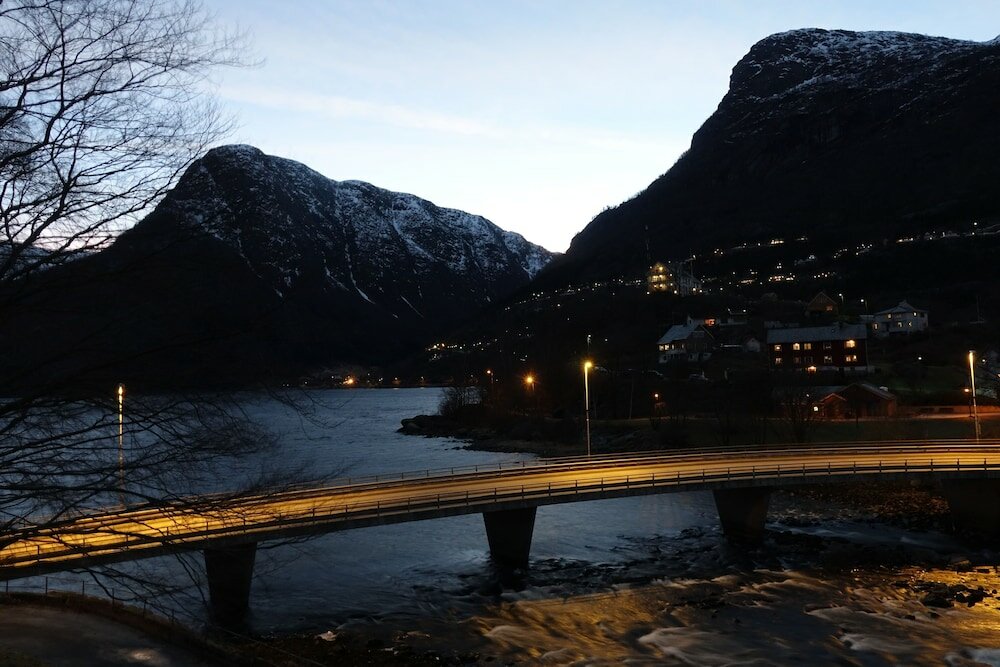 Фото Trolltunga Hotel