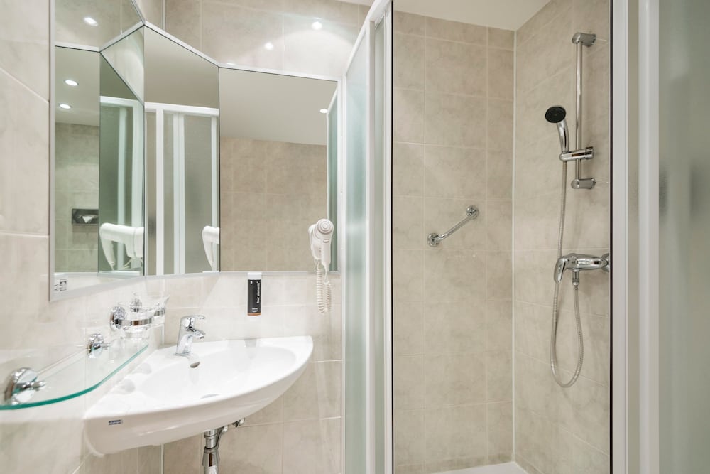 Фото Hotel Troja