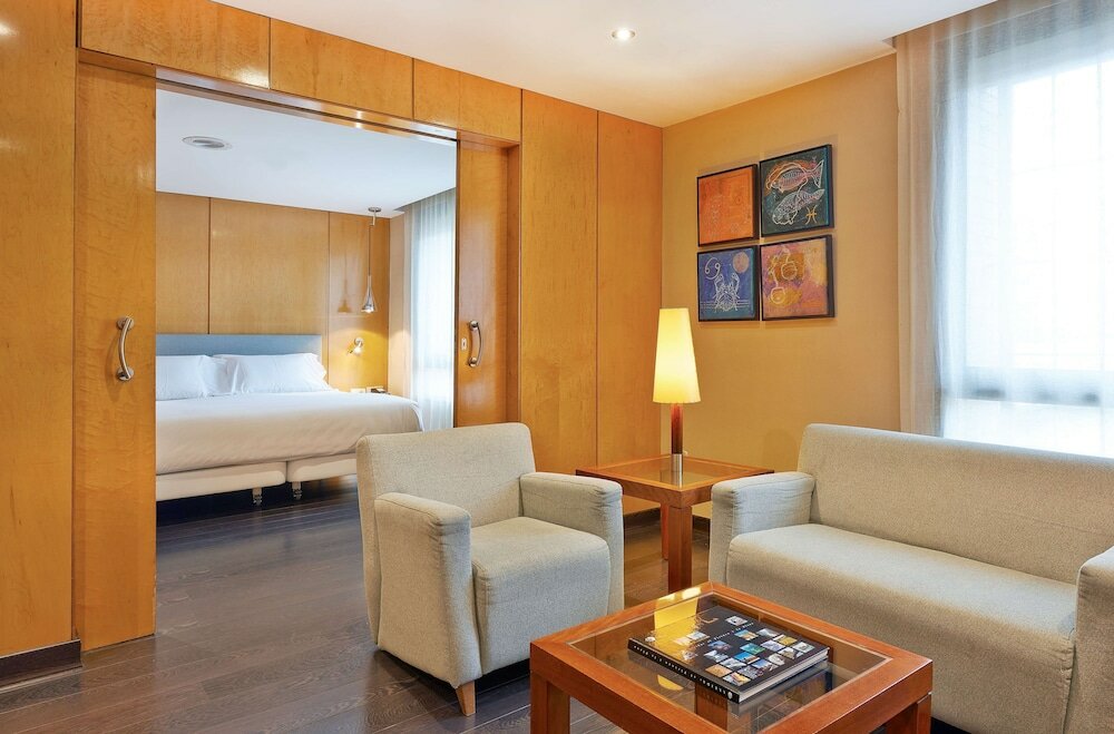 Фото Nh Lleida Pirineos