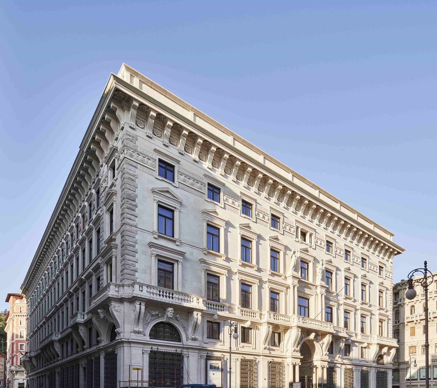 Фото DoubleTree by Hilton Trieste