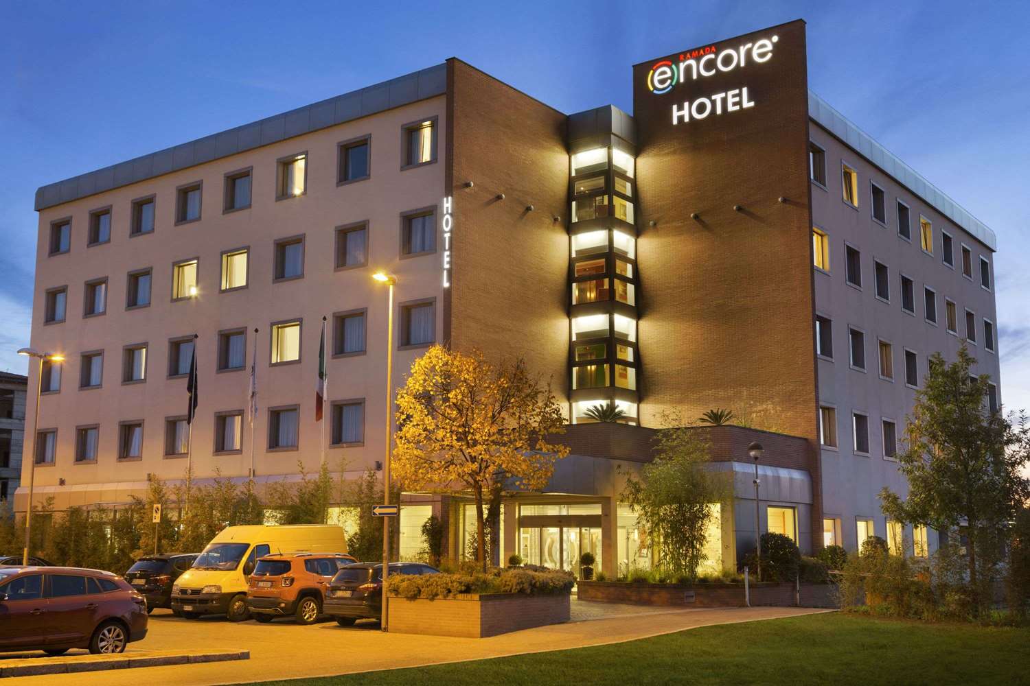 Фото отеля 1