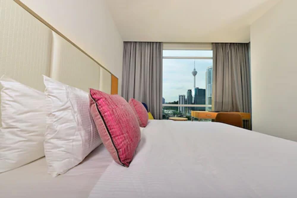 Фото Tamu Hotel & Suites Kuala Lumpur