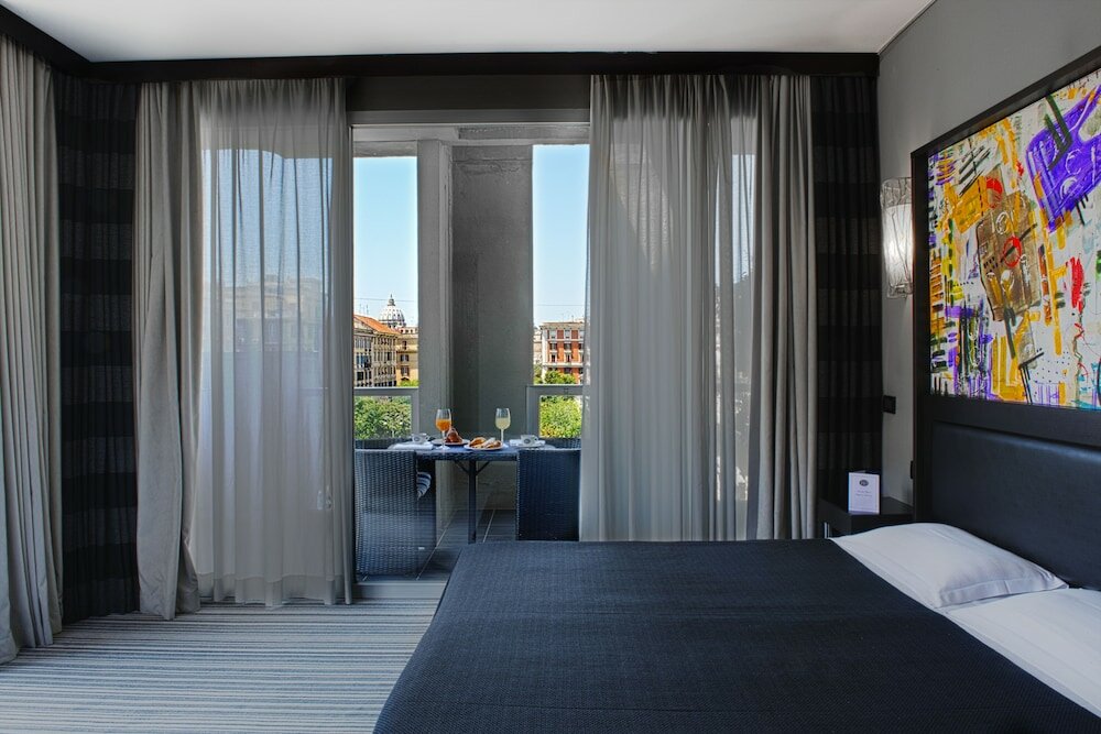 Фото отеля 2