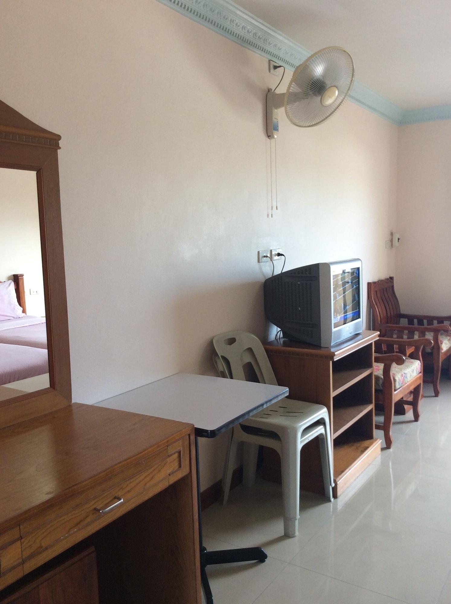 Фото Tassanee Garden Lodge