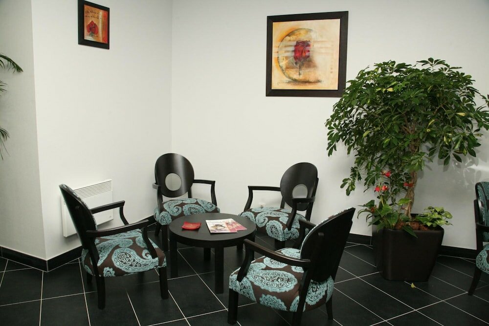 Фото Nemea Nancy Appart'hotel