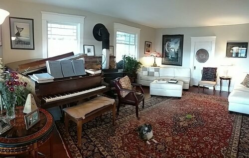 Внешний вид отеля Friday Harbor Grand B&b в Фрайдей-Харборе, фото 5