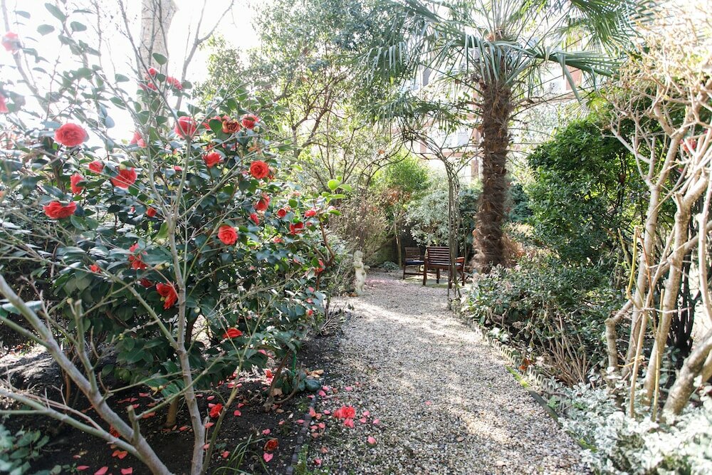 Фото Jesmond Hotel